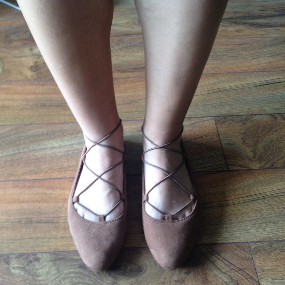 Aviee Lace Up Flat Lucky Brand